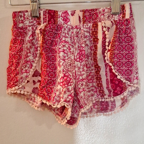 SOLD!!!! 2 Pairs of girls ruffle shorts - Picture 5 of 7